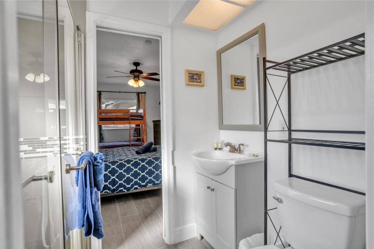 4 Bd Near Beach Spacious Solar Heated Pool Waterfront Home ポンパノビーチ エクステリア 写真